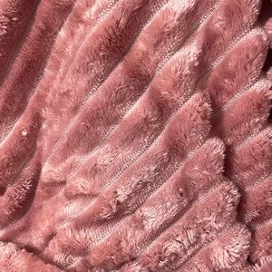 A baby blanket 30*40 inch (76*cm). Super soft/never used